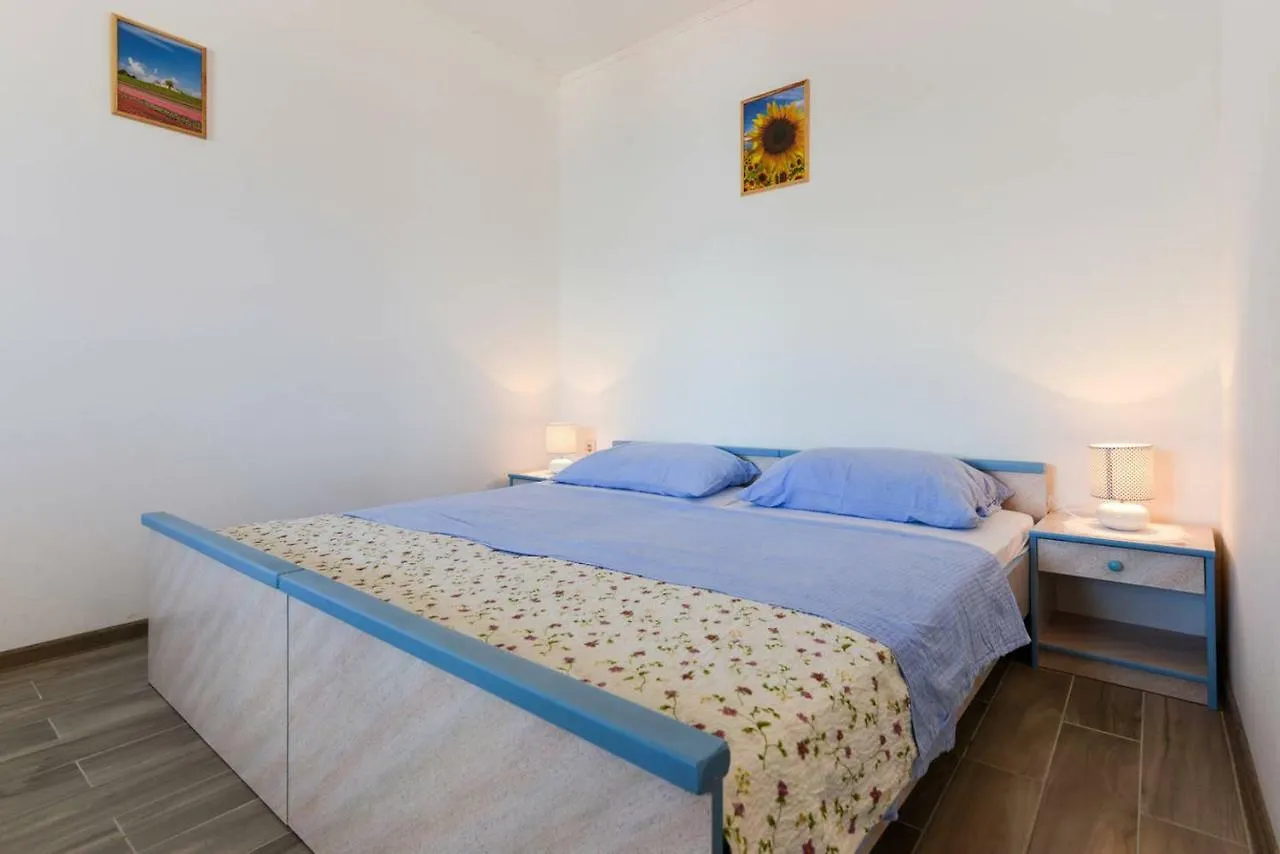 Apartments Kulji Pag Town 0*,  Croazia
